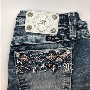 “Miss Me” brand jean shorts from the Buckle